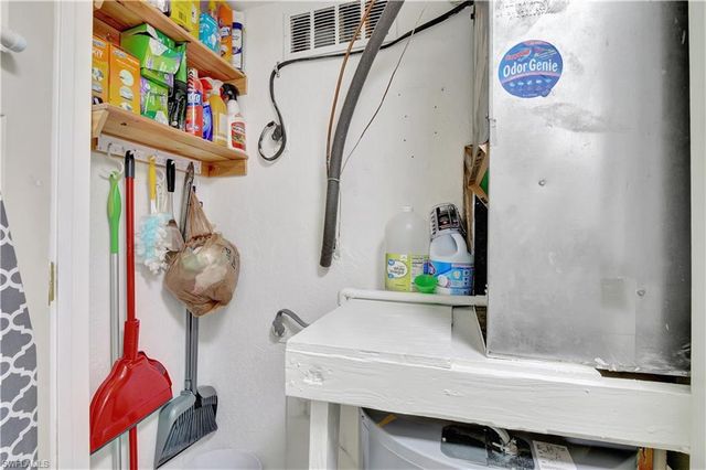 4633 Bayshore DR # M3, Naples, FL 34112