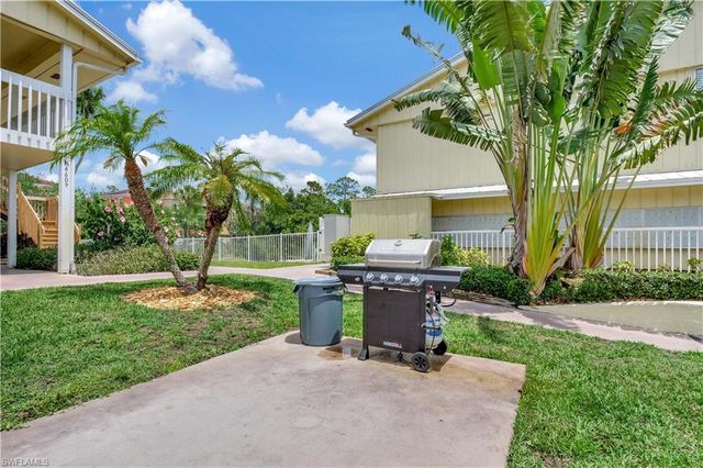 4633 Bayshore DR # M3, Naples, FL 34112