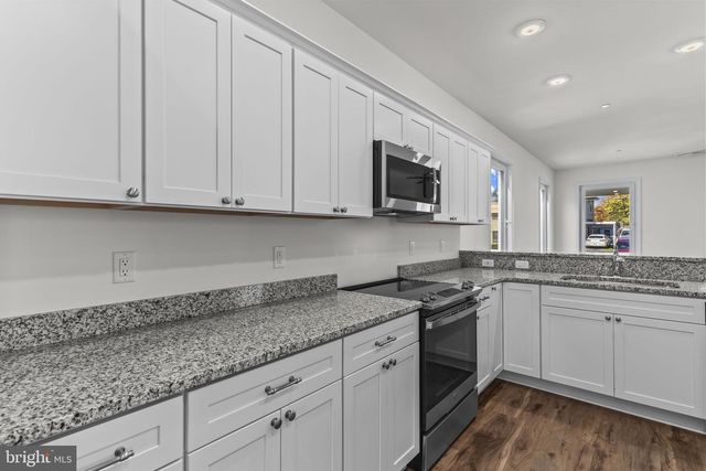 725 60TH PL, Capitol Heights, MD 20743