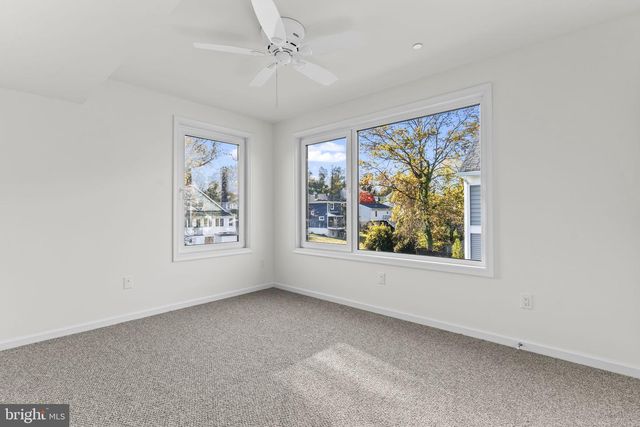 725 60TH PL, Capitol Heights, MD 20743