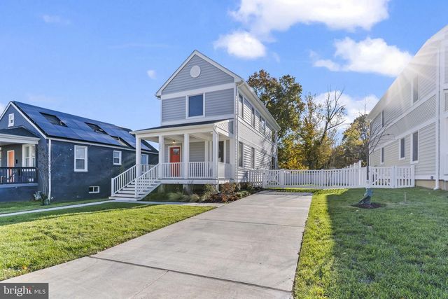 725 60TH PL, Capitol Heights, MD 20743