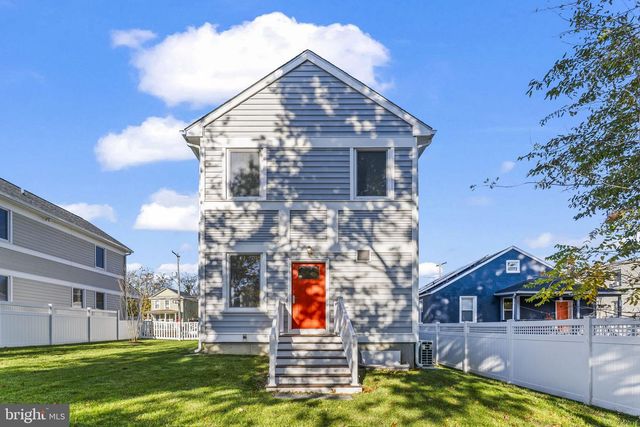 725 60TH PL, Capitol Heights, MD 20743