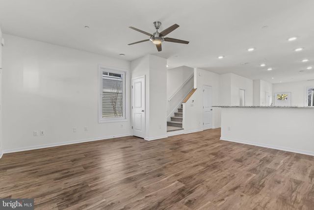 725 60TH PL, Capitol Heights, MD 20743