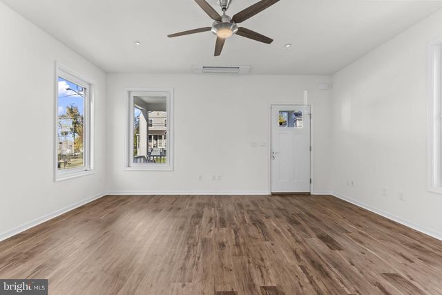 725 60TH PL, Capitol Heights, MD 20743