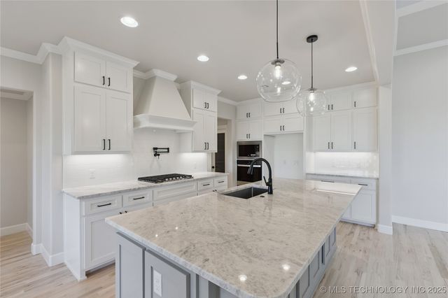 17527 S 52nd East Avenue, Bixby, OK 74008