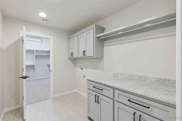 17527 S 52nd East Avenue, Bixby, OK 74008