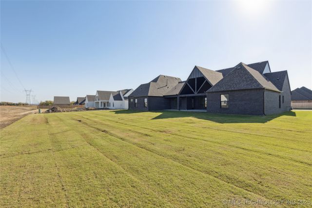 17527 S 52nd East Avenue, Bixby, OK 74008