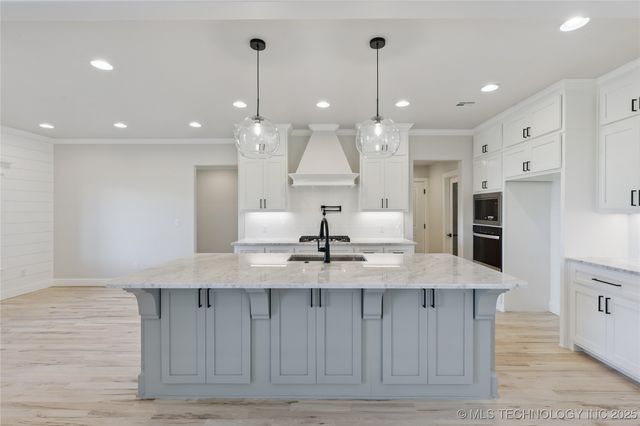 17527 S 52nd East Avenue, Bixby, OK 74008