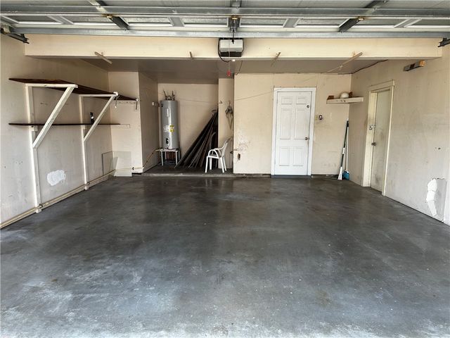 3917 Devonshire Dr, Corpus Christi, TX 78415