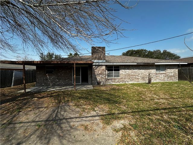 3917 Devonshire Dr, Corpus Christi, TX 78415