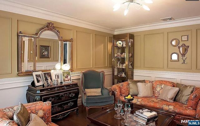 7 Goose Cove Lane, Ramsey, NJ 07446