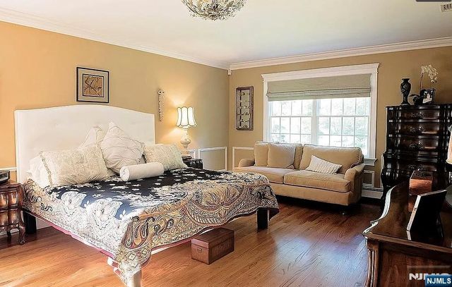 7 Goose Cove Lane, Ramsey, NJ 07446