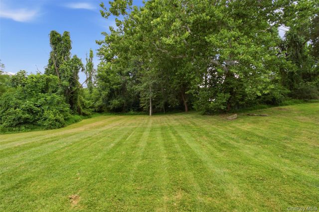 40 Winter Park Drive, Hopewell Junction, NY 12533
