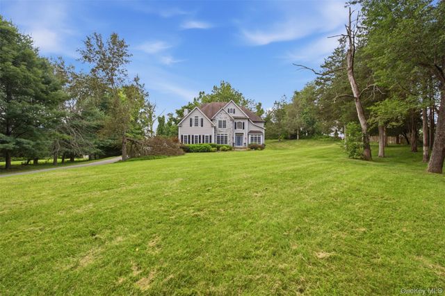40 Winter Park Drive, Hopewell Junction, NY 12533