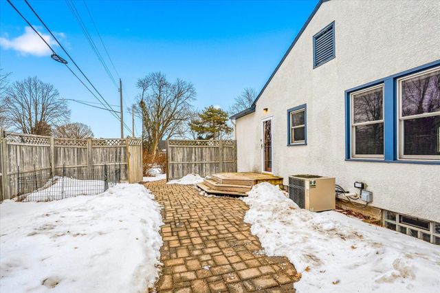 1799 Lindy Avenue, Roseville, MN 55113