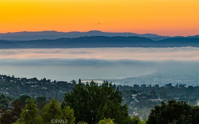 38 Saddleback, Rolling Hills, CA 90274