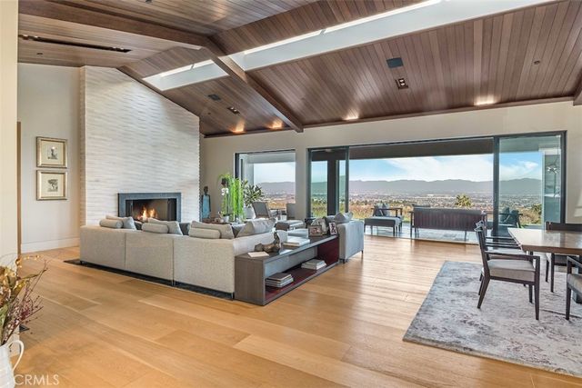 38 Saddleback, Rolling Hills, CA 90274