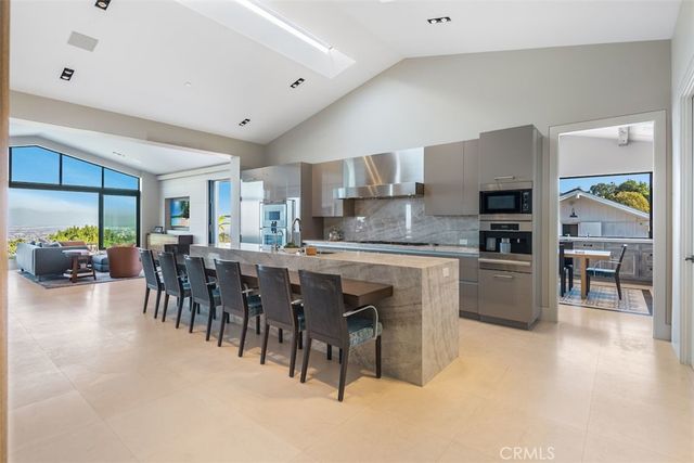 38 Saddleback, Rolling Hills, CA 90274