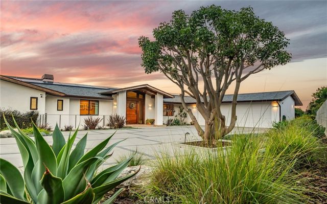 38 Saddleback, Rolling Hills, CA 90274