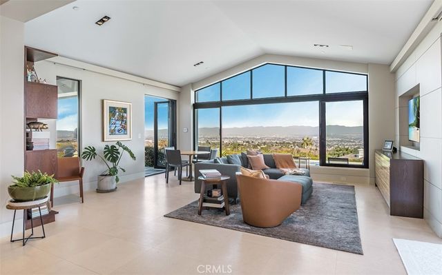 38 Saddleback, Rolling Hills, CA 90274