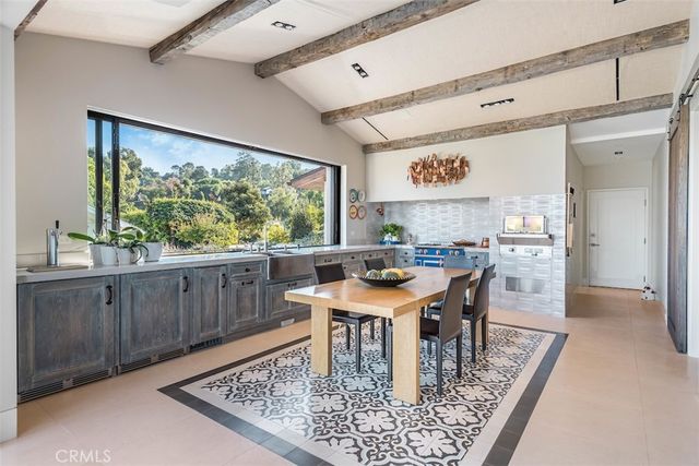 38 Saddleback, Rolling Hills, CA 90274