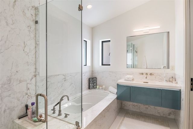 38 Saddleback, Rolling Hills, CA 90274