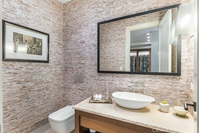 38 Saddleback, Rolling Hills, CA 90274