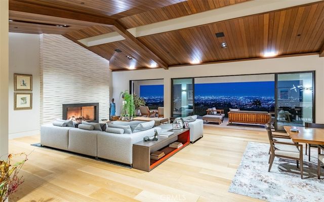 38 Saddleback, Rolling Hills, CA 90274