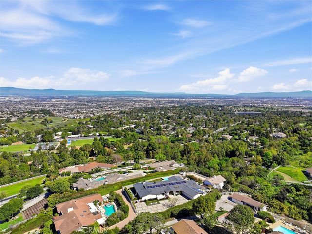 38 Saddleback, Rolling Hills, CA 90274