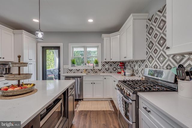 209 VIRGINIA AVE, Audubon, NJ 08106