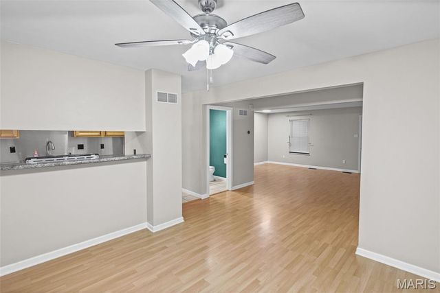 1812 Suns Up Court, Florissant, MO 63031