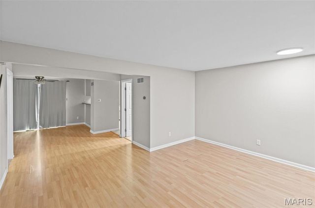 1812 Suns Up Court, Florissant, MO 63031