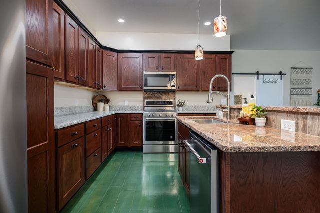 2877 B Road, Grand Junction, CO 81503