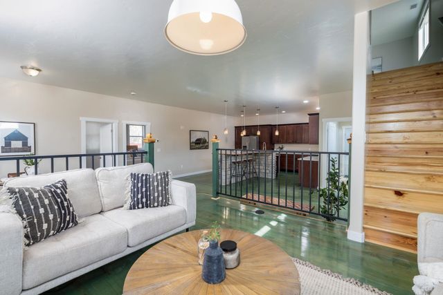 2877 B Road, Grand Junction, CO 81503