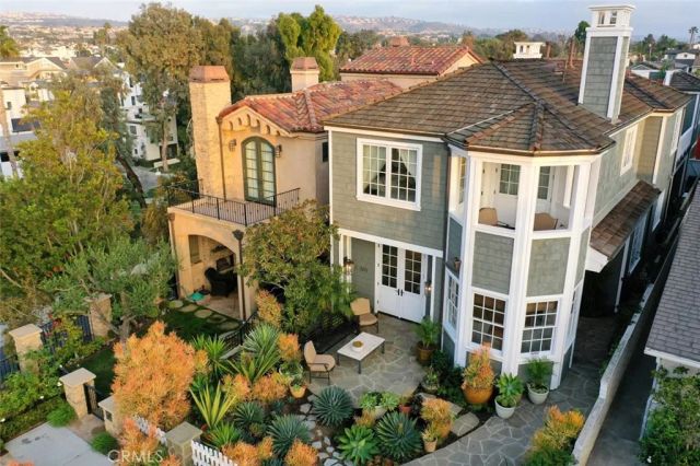 320 Heliotrope Avenue, Corona Del Mar, CA 92625