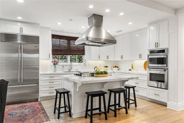 320 Heliotrope Avenue, Corona Del Mar, CA 92625