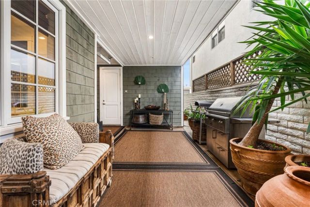 320 Heliotrope Avenue, Corona Del Mar, CA 92625