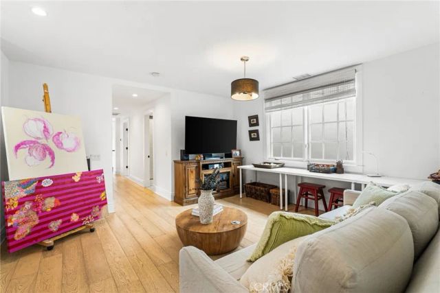 320 Heliotrope Avenue, Corona Del Mar, CA 92625