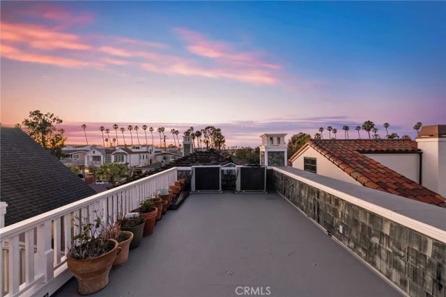 320 Heliotrope Avenue, Corona Del Mar, CA 92625