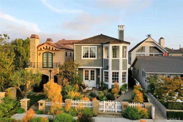 320 Heliotrope Avenue, Corona Del Mar, CA 92625