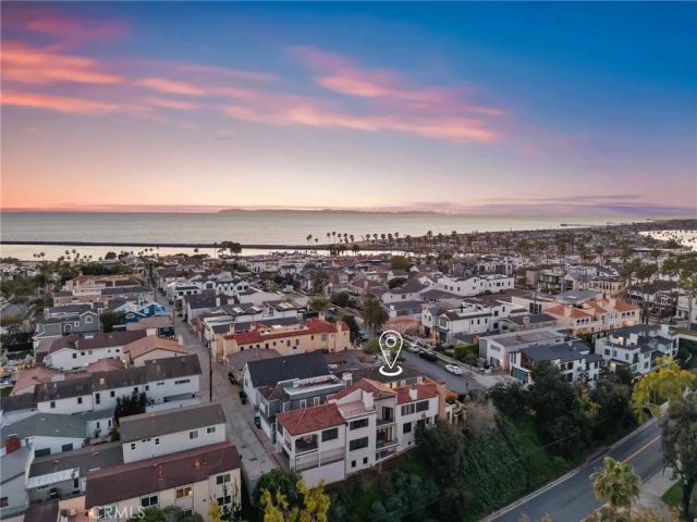 320 Heliotrope Avenue, Corona Del Mar, CA 92625