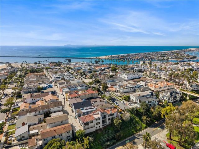 320 Heliotrope Avenue, Corona Del Mar, CA 92625