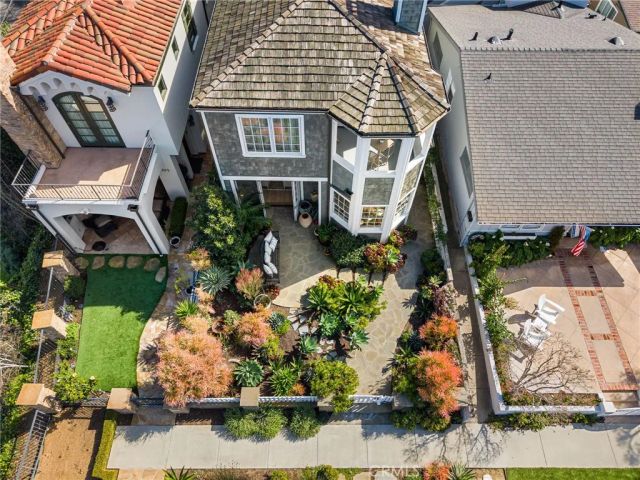 320 Heliotrope Avenue, Corona Del Mar, CA 92625