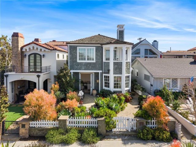 320 Heliotrope Avenue, Corona Del Mar, CA 92625