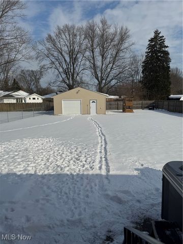 9929 E River Road, Elyria, OH 44035