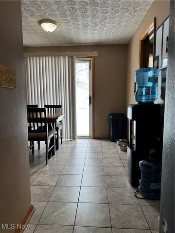 9929 E River Road, Elyria, OH 44035