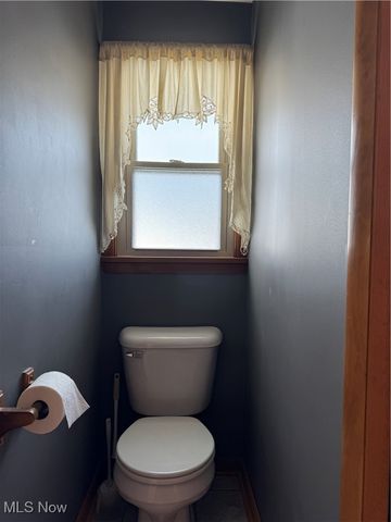 9929 E River Road, Elyria, OH 44035