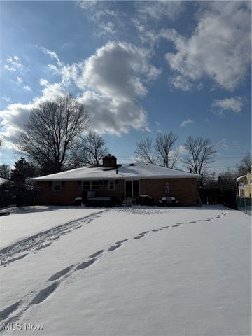 9929 E River Road, Elyria, OH 44035