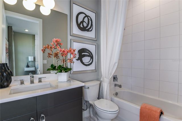 5060 SIMONS COURT, Lakewood Ranch, FL 34211