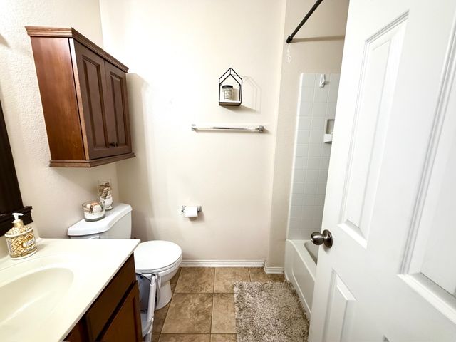 12642 Forest Lawn Road, Rhome, TX 76078